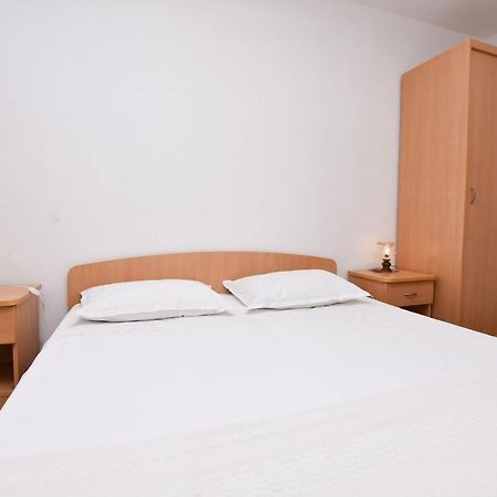Apartments And Room Kiko พรีมอชเตน ภายนอก รูปภาพ