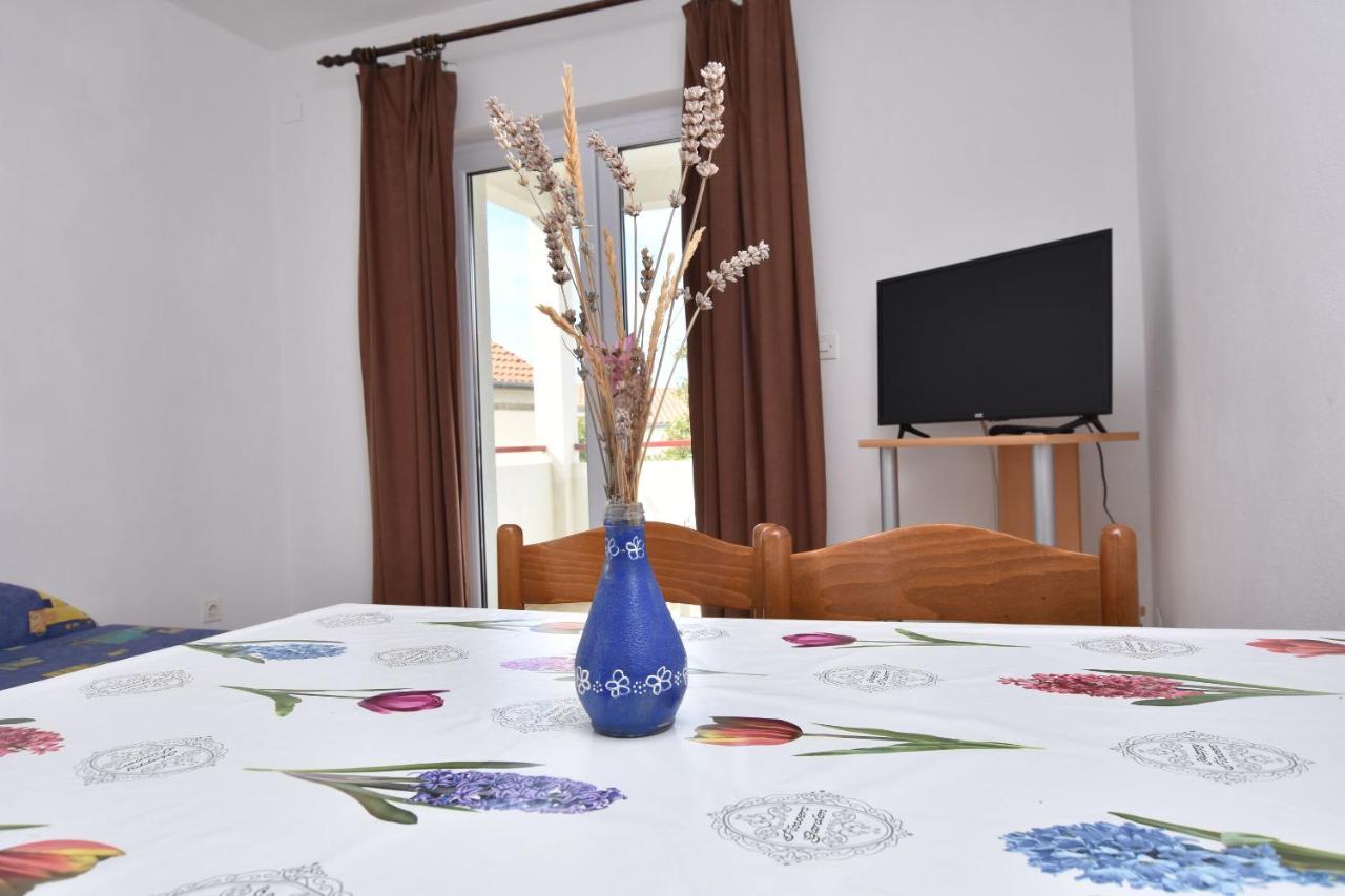 Apartments And Room Kiko พรีมอชเตน ภายนอก รูปภาพ