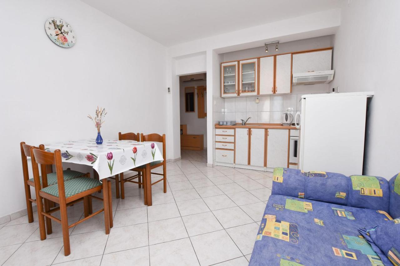 Apartments And Room Kiko พรีมอชเตน ภายนอก รูปภาพ