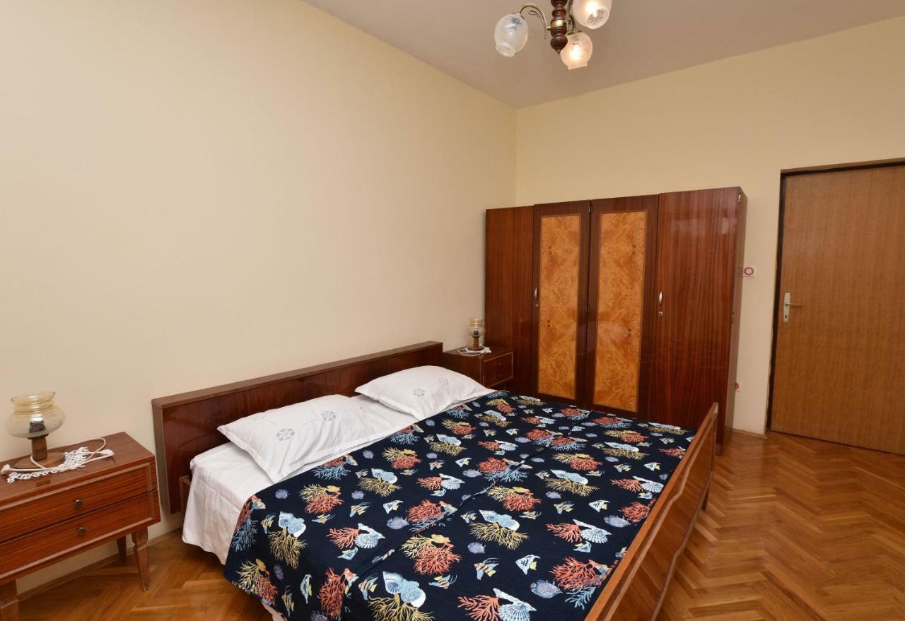 Apartments And Room Kiko พรีมอชเตน ภายนอก รูปภาพ
