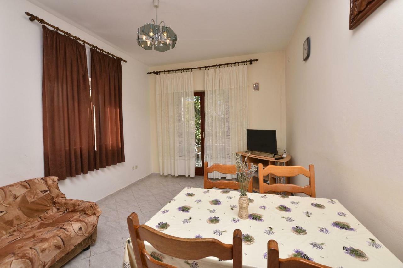 Apartments And Room Kiko พรีมอชเตน ภายนอก รูปภาพ