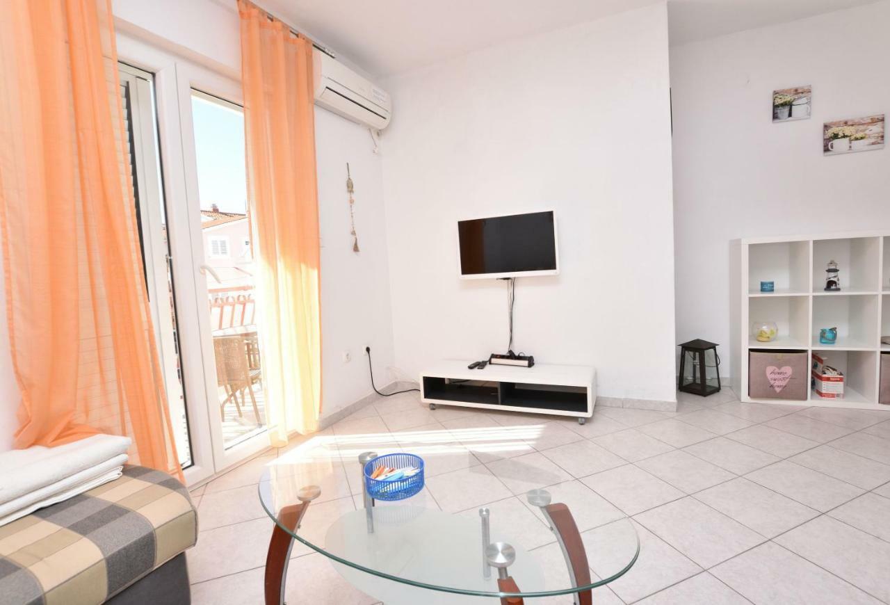 Apartments And Room Kiko พรีมอชเตน ภายนอก รูปภาพ