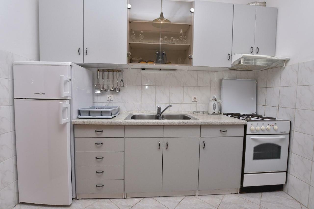 Apartments And Room Kiko พรีมอชเตน ภายนอก รูปภาพ